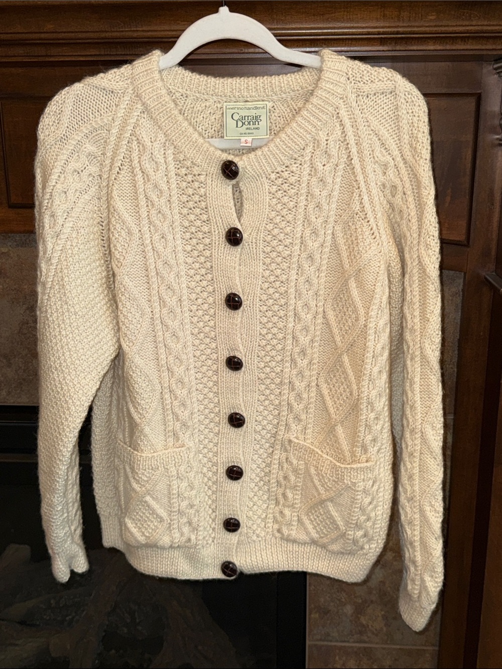 Vintage Carraig Donn Ireland Merino Wool Hand Knit Aran Cable Cardigan Sweater S